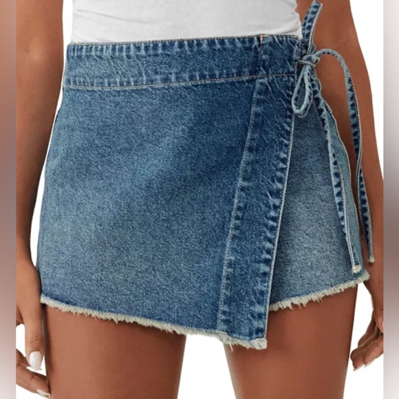 We The Free Emmy Denim Skort - Picture 1 of 5